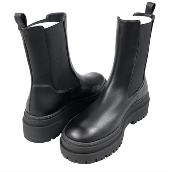 GOOD AMERICAN (Khloe Kardashian) Womens Leather
Chelsea Combat Lug. New… - Picture 7 of 11